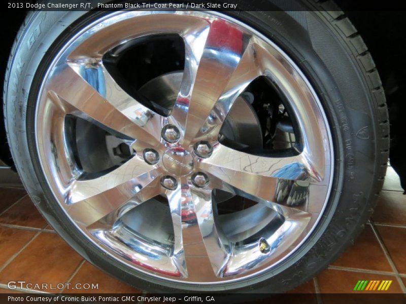 Phantom Black Tri-Coat Pearl / Dark Slate Gray 2013 Dodge Challenger R/T
