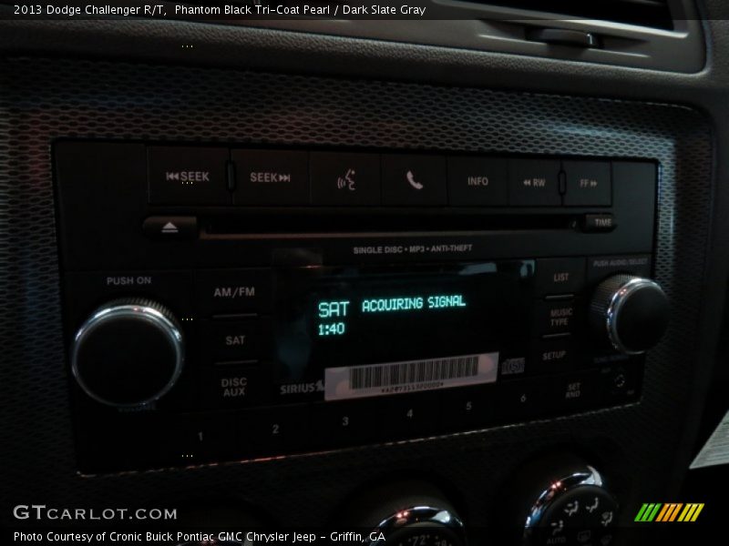 Phantom Black Tri-Coat Pearl / Dark Slate Gray 2013 Dodge Challenger R/T