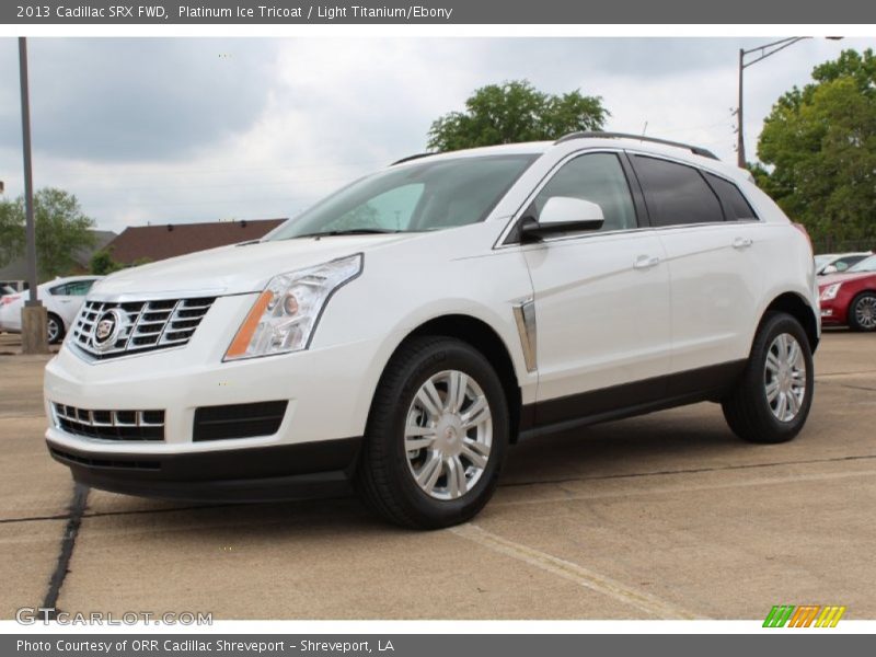 Front 3/4 View of 2013 SRX FWD