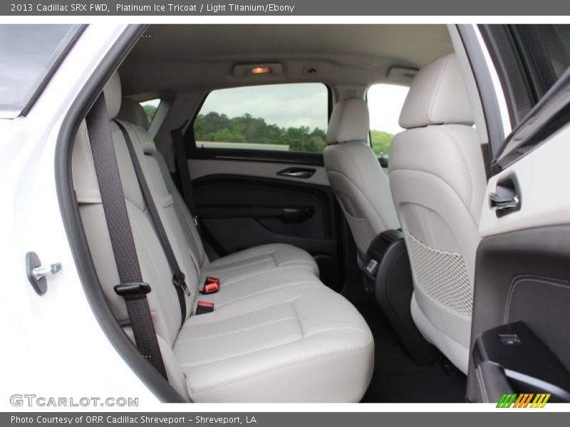 Platinum Ice Tricoat / Light Titanium/Ebony 2013 Cadillac SRX FWD