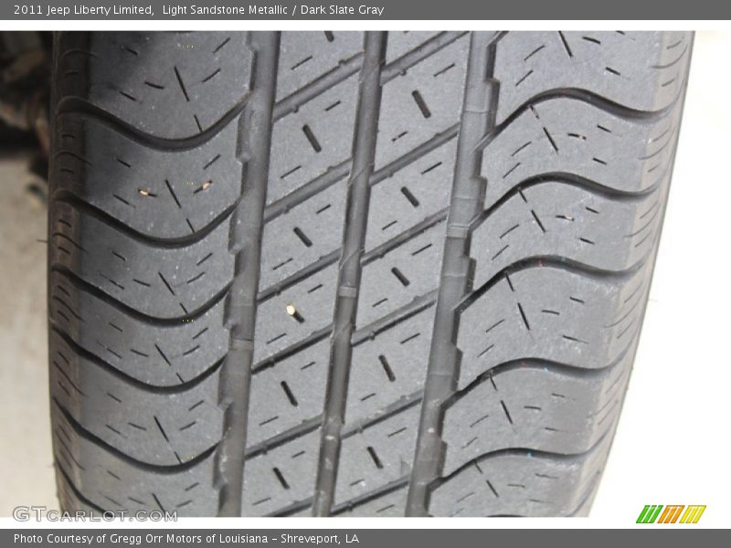 Light Sandstone Metallic / Dark Slate Gray 2011 Jeep Liberty Limited