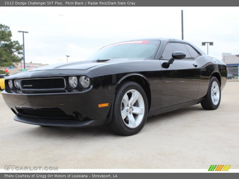 Front 3/4 View of 2013 Challenger SXT Plus