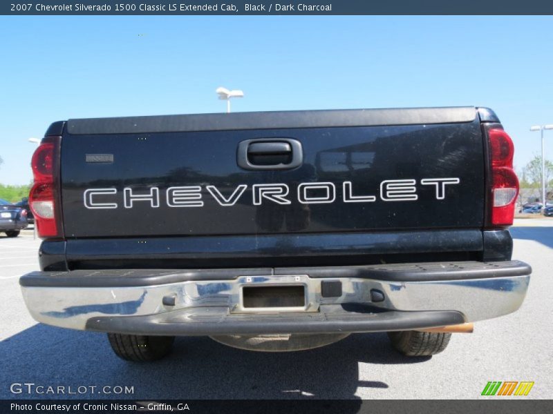 Black / Dark Charcoal 2007 Chevrolet Silverado 1500 Classic LS Extended Cab