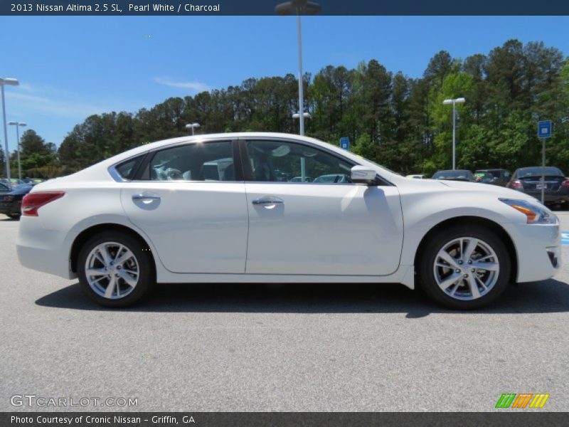 Pearl White / Charcoal 2013 Nissan Altima 2.5 SL