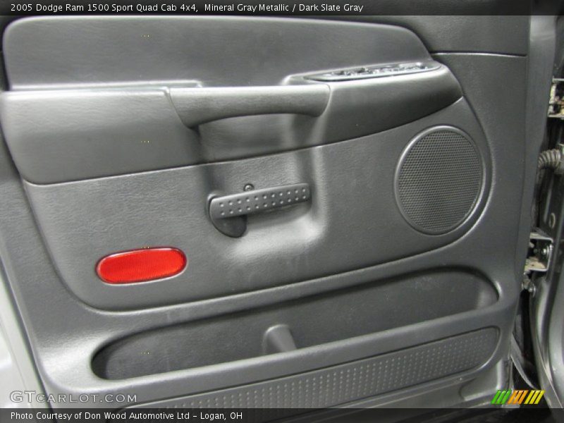 Mineral Gray Metallic / Dark Slate Gray 2005 Dodge Ram 1500 Sport Quad Cab 4x4