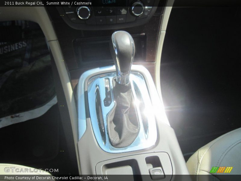 Summit White / Cashmere 2011 Buick Regal CXL