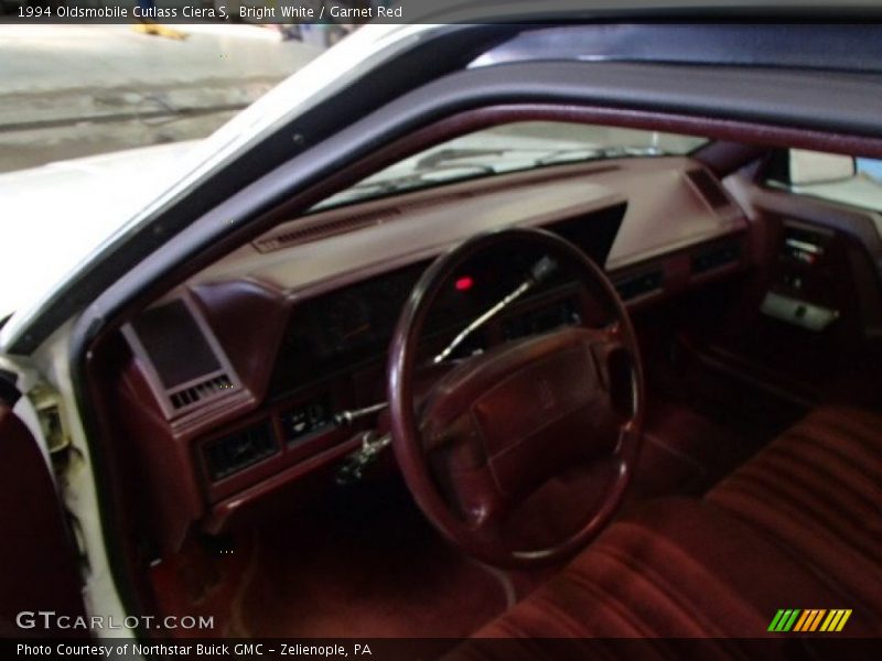 Bright White / Garnet Red 1994 Oldsmobile Cutlass Ciera S