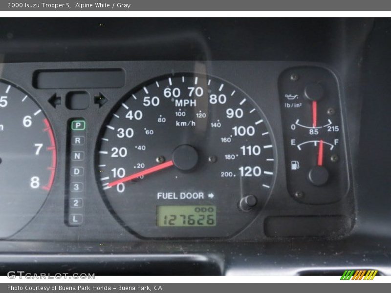 Alpine White / Gray 2000 Isuzu Trooper S