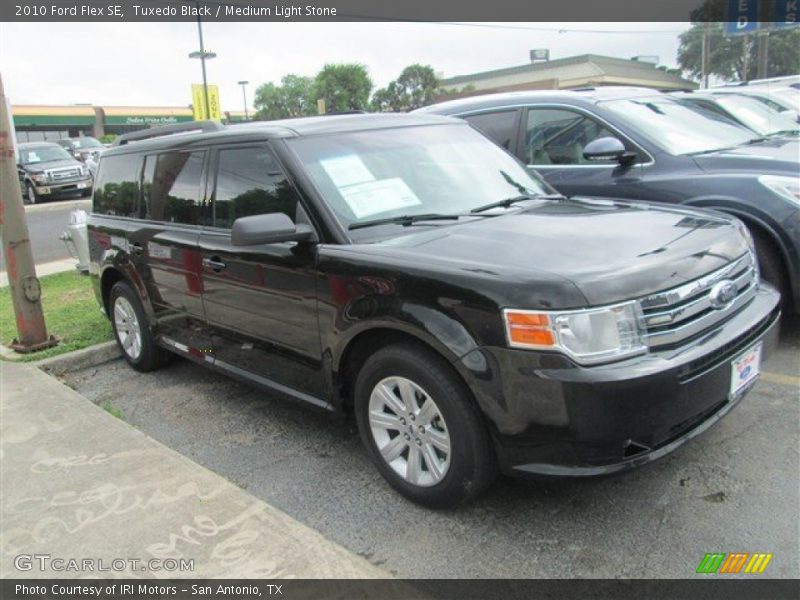Tuxedo Black / Medium Light Stone 2010 Ford Flex SE