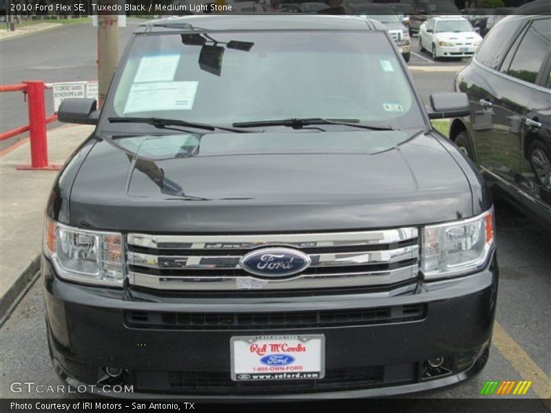 Tuxedo Black / Medium Light Stone 2010 Ford Flex SE