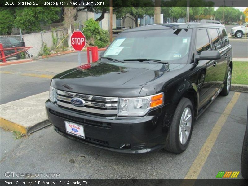 Tuxedo Black / Medium Light Stone 2010 Ford Flex SE