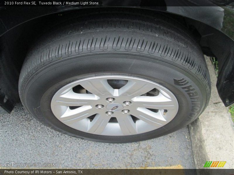 Tuxedo Black / Medium Light Stone 2010 Ford Flex SE