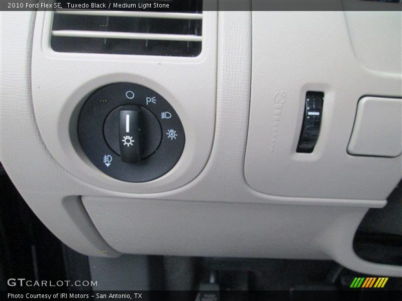 Tuxedo Black / Medium Light Stone 2010 Ford Flex SE