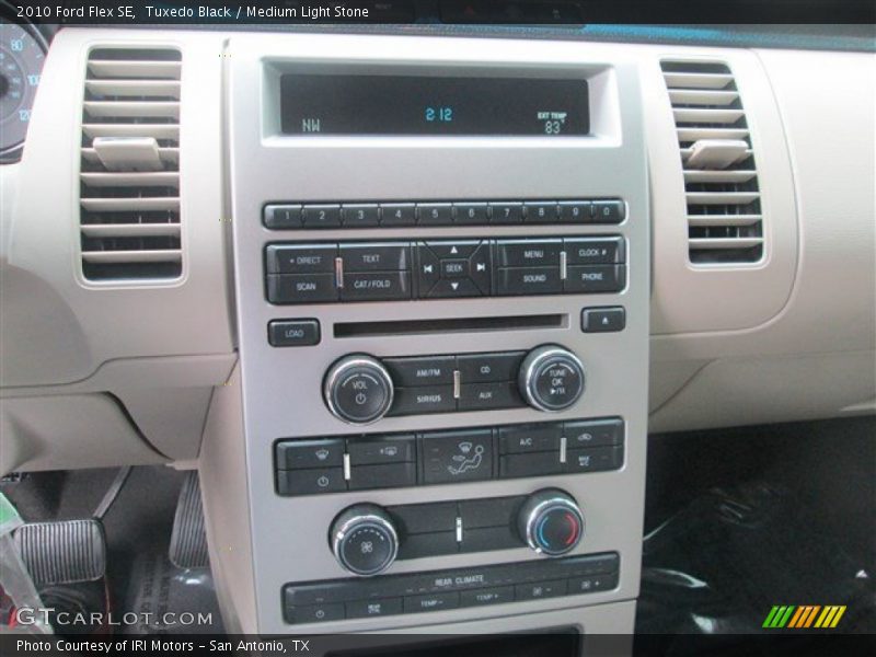 Tuxedo Black / Medium Light Stone 2010 Ford Flex SE