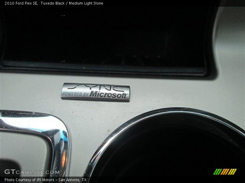 Tuxedo Black / Medium Light Stone 2010 Ford Flex SE