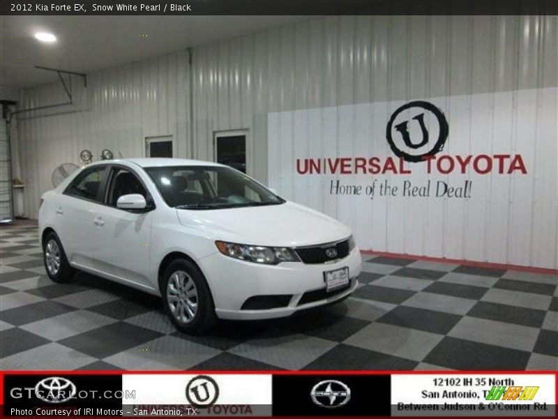 Snow White Pearl / Black 2012 Kia Forte EX