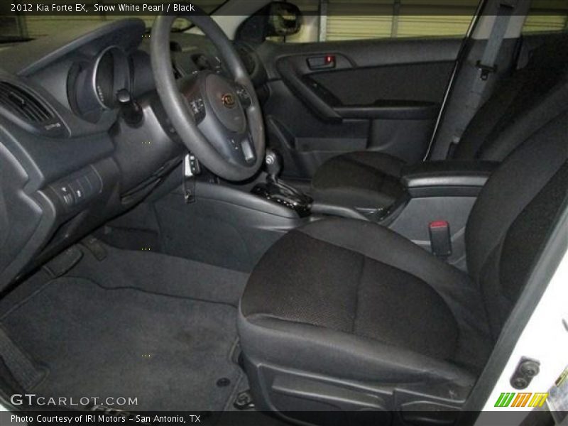 Snow White Pearl / Black 2012 Kia Forte EX