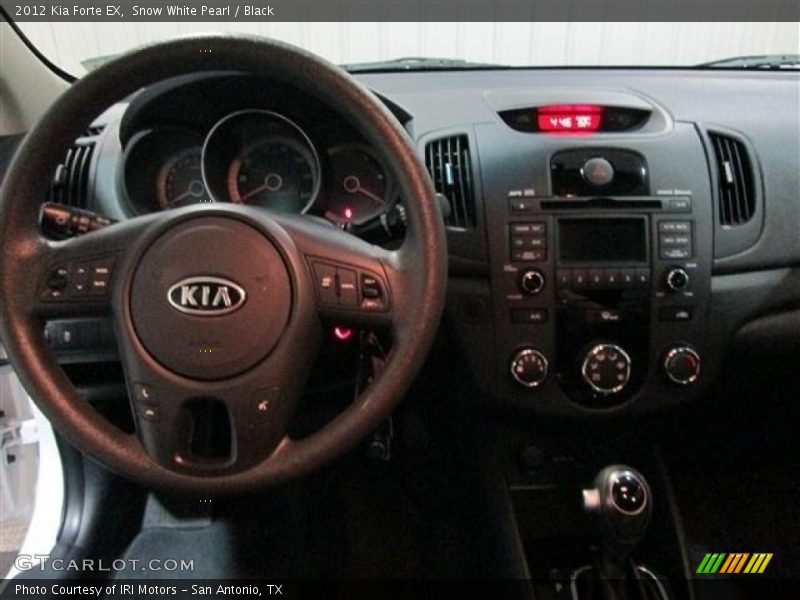 Snow White Pearl / Black 2012 Kia Forte EX