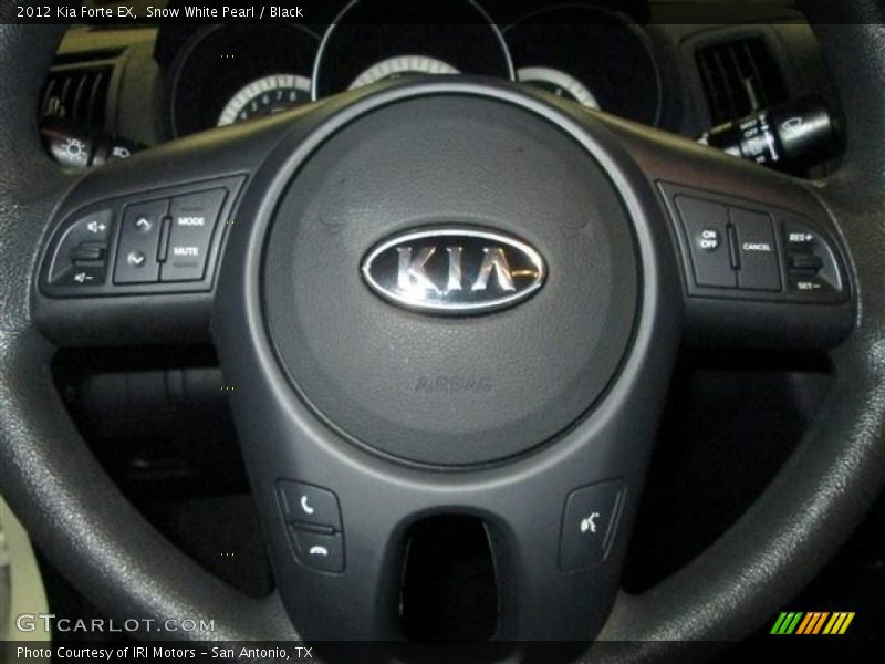 Snow White Pearl / Black 2012 Kia Forte EX