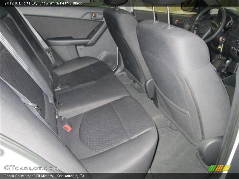 Snow White Pearl / Black 2012 Kia Forte EX