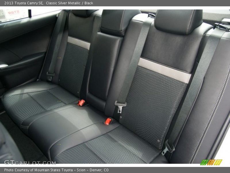 Classic Silver Metallic / Black 2013 Toyota Camry SE