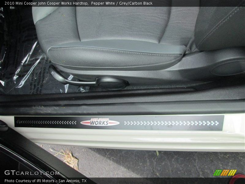 Pepper White / Grey/Carbon Black 2010 Mini Cooper John Cooper Works Hardtop