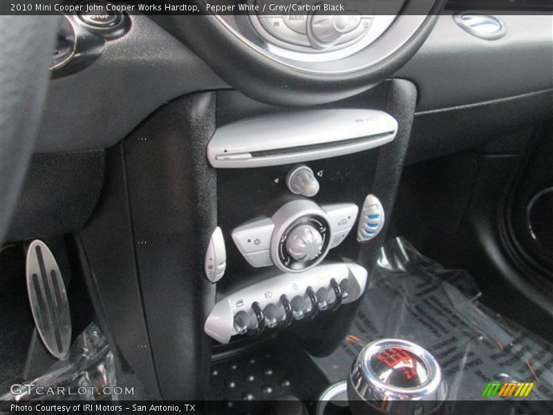 Pepper White / Grey/Carbon Black 2010 Mini Cooper John Cooper Works Hardtop