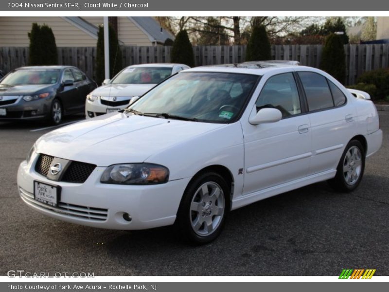 Cloud White / Charcoal 2004 Nissan Sentra SE-R