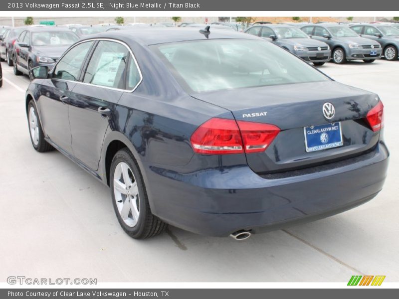 Night Blue Metallic / Titan Black 2013 Volkswagen Passat 2.5L SE