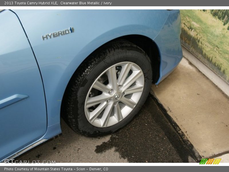 Clearwater Blue Metallic / Ivory 2013 Toyota Camry Hybrid XLE