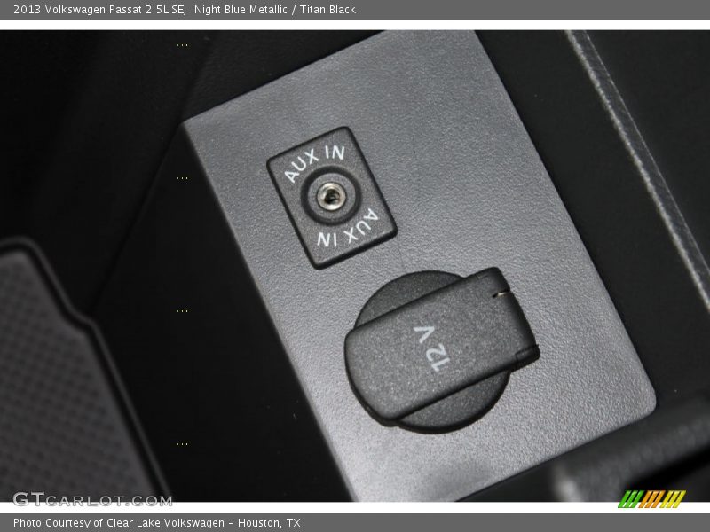 Night Blue Metallic / Titan Black 2013 Volkswagen Passat 2.5L SE