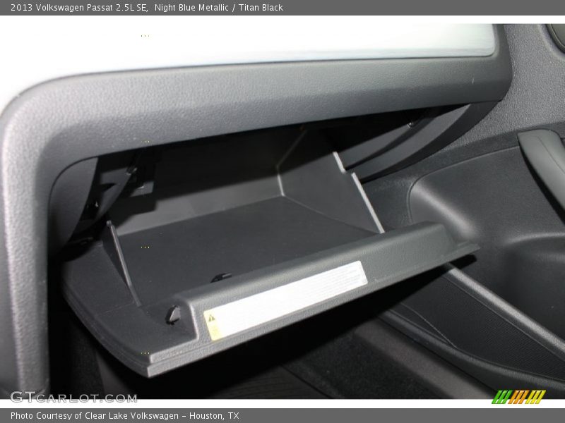 Night Blue Metallic / Titan Black 2013 Volkswagen Passat 2.5L SE