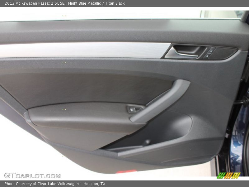Night Blue Metallic / Titan Black 2013 Volkswagen Passat 2.5L SE