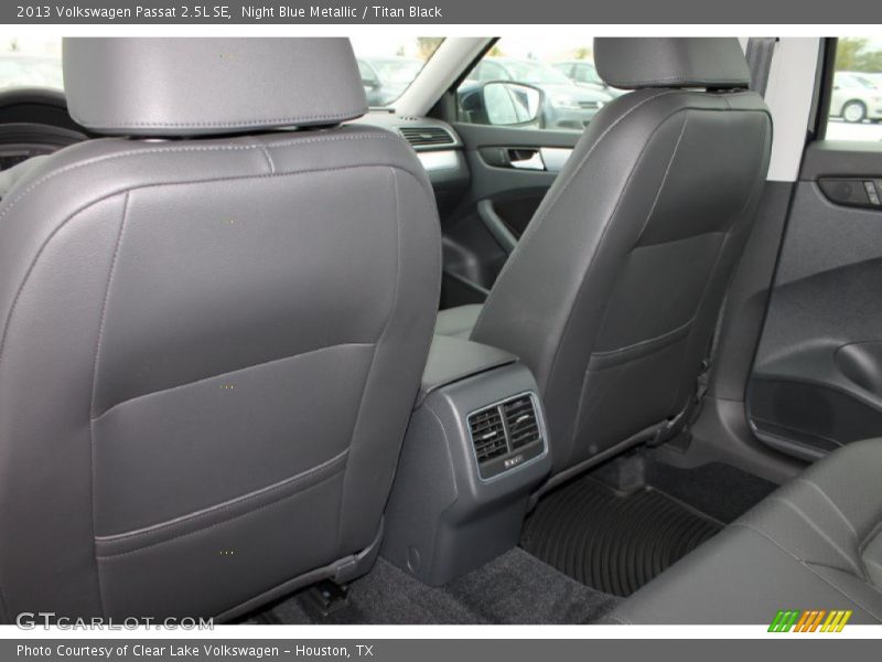 Night Blue Metallic / Titan Black 2013 Volkswagen Passat 2.5L SE