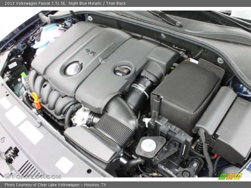 Night Blue Metallic / Titan Black 2013 Volkswagen Passat 2.5L SE