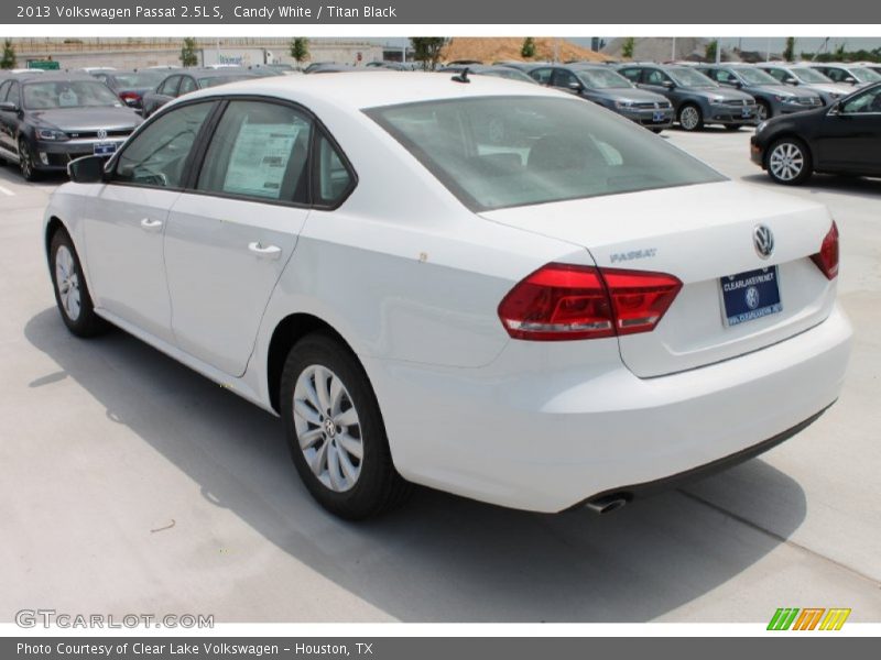 Candy White / Titan Black 2013 Volkswagen Passat 2.5L S