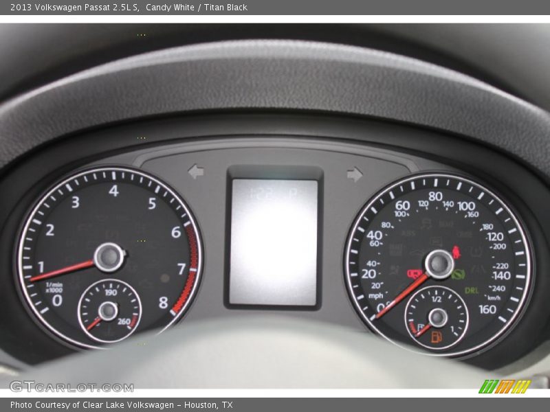 Candy White / Titan Black 2013 Volkswagen Passat 2.5L S
