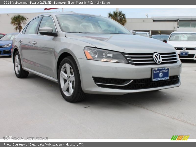 Tungsten Silver Metallic / Cornsilk Beige 2013 Volkswagen Passat 2.5L SE