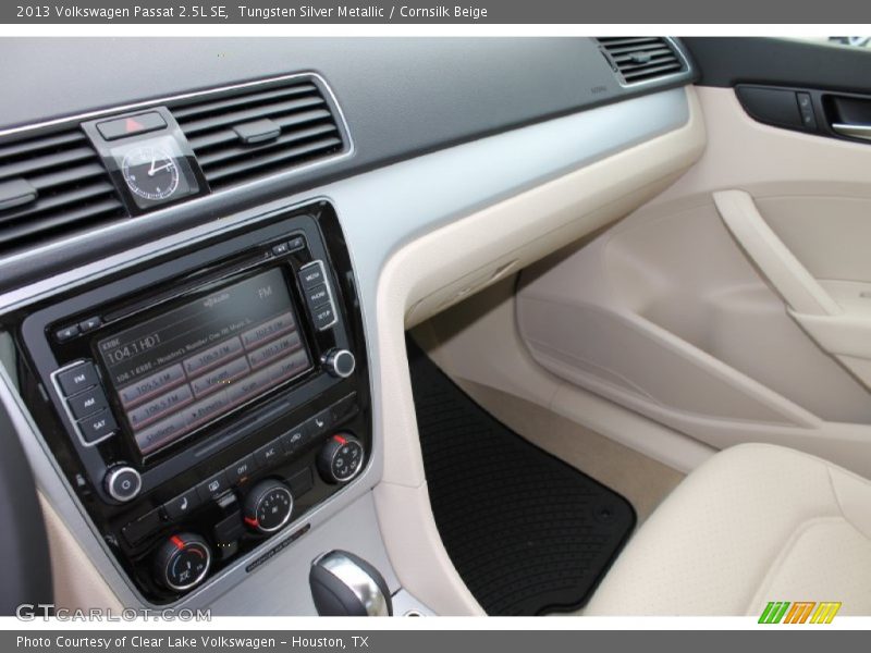 Tungsten Silver Metallic / Cornsilk Beige 2013 Volkswagen Passat 2.5L SE