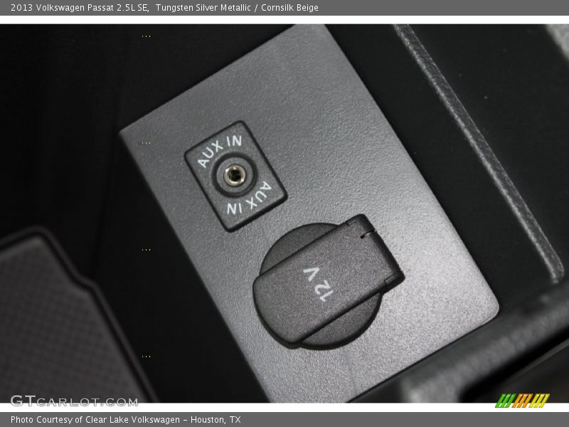 Tungsten Silver Metallic / Cornsilk Beige 2013 Volkswagen Passat 2.5L SE