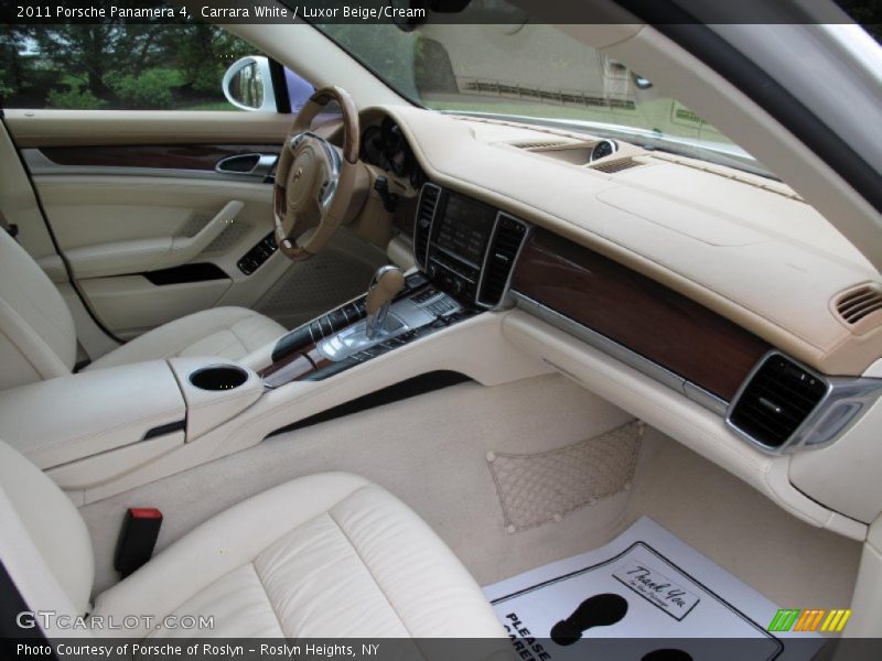 Dashboard of 2011 Panamera 4
