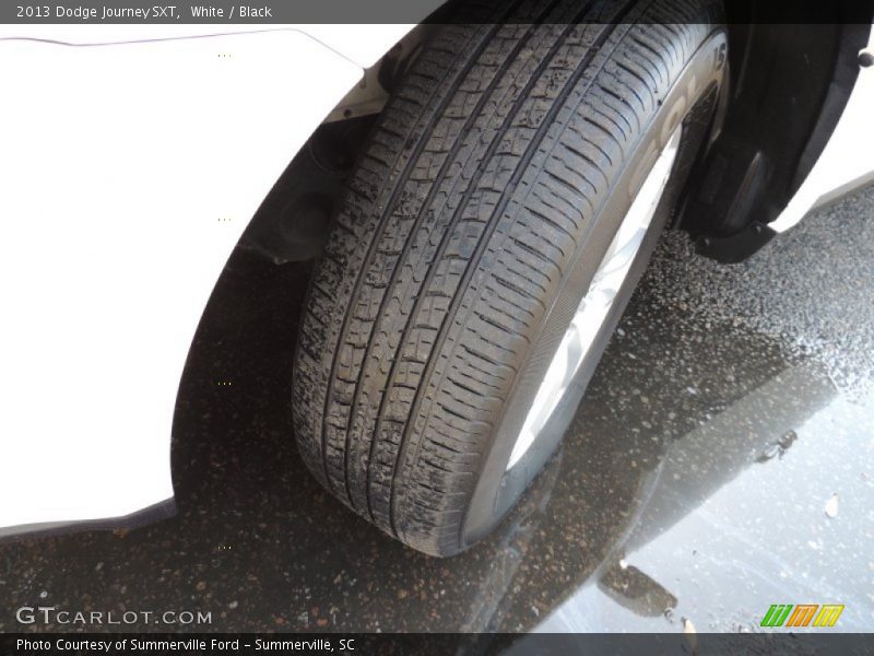 White / Black 2013 Dodge Journey SXT