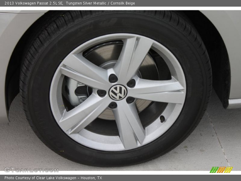 Tungsten Silver Metallic / Cornsilk Beige 2013 Volkswagen Passat 2.5L SE
