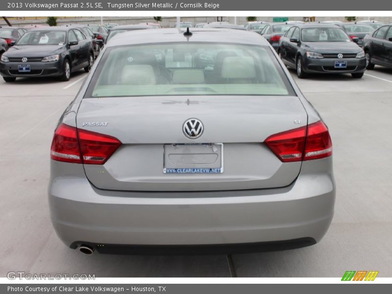 Tungsten Silver Metallic / Cornsilk Beige 2013 Volkswagen Passat 2.5L SE
