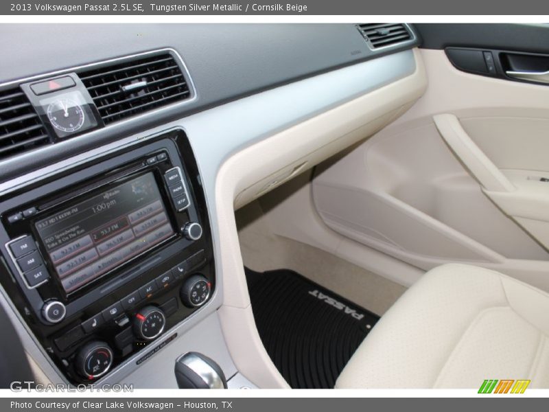 Tungsten Silver Metallic / Cornsilk Beige 2013 Volkswagen Passat 2.5L SE
