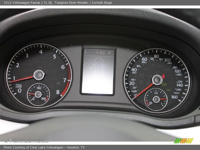 Tungsten Silver Metallic / Cornsilk Beige 2013 Volkswagen Passat 2.5L SE