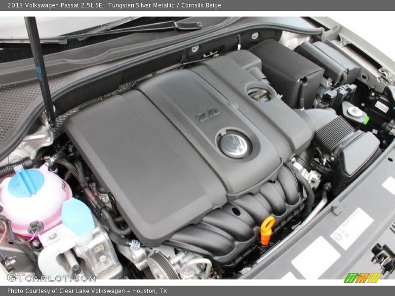 Tungsten Silver Metallic / Cornsilk Beige 2013 Volkswagen Passat 2.5L SE