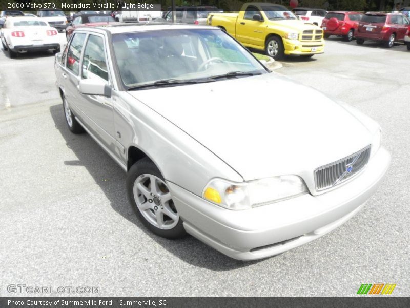 Moondust Metallic / Light Beige 2000 Volvo S70