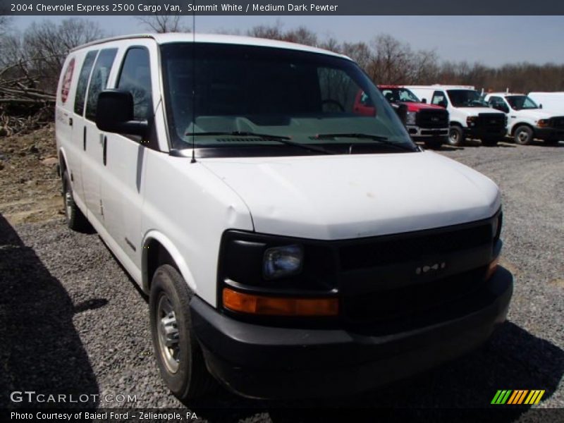 Summit White / Medium Dark Pewter 2004 Chevrolet Express 2500 Cargo Van