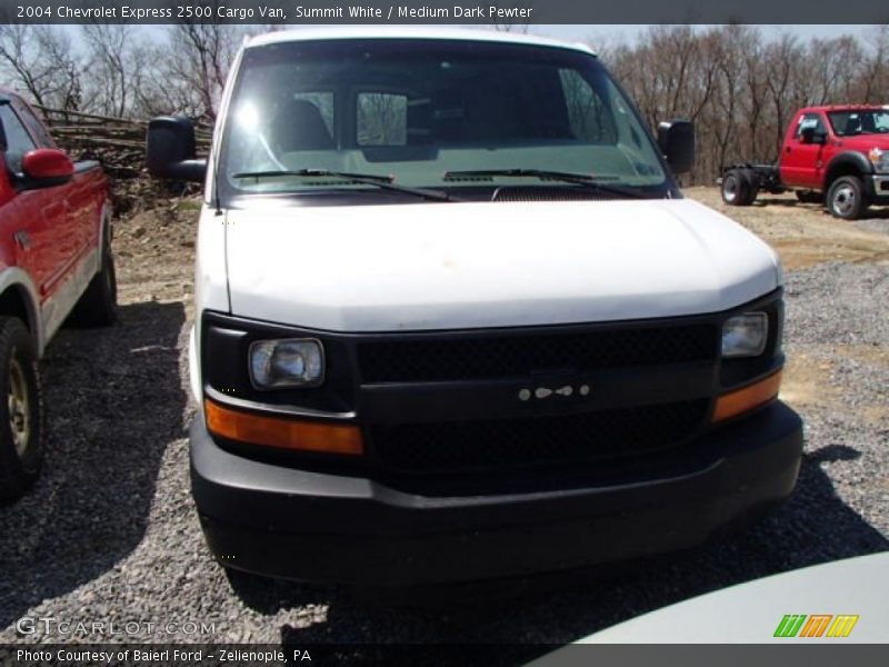 Summit White / Medium Dark Pewter 2004 Chevrolet Express 2500 Cargo Van